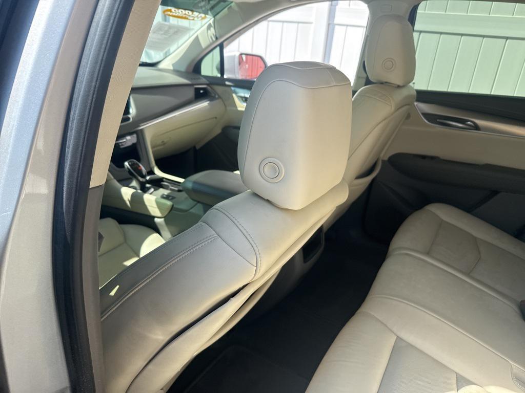 used 2018 Cadillac XT5 car, priced at $18,995