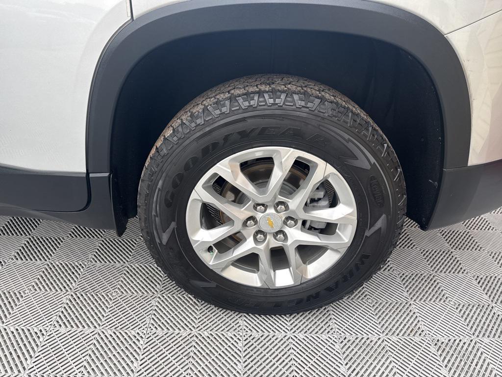 used 2021 Chevrolet Traverse car, priced at $22,997
