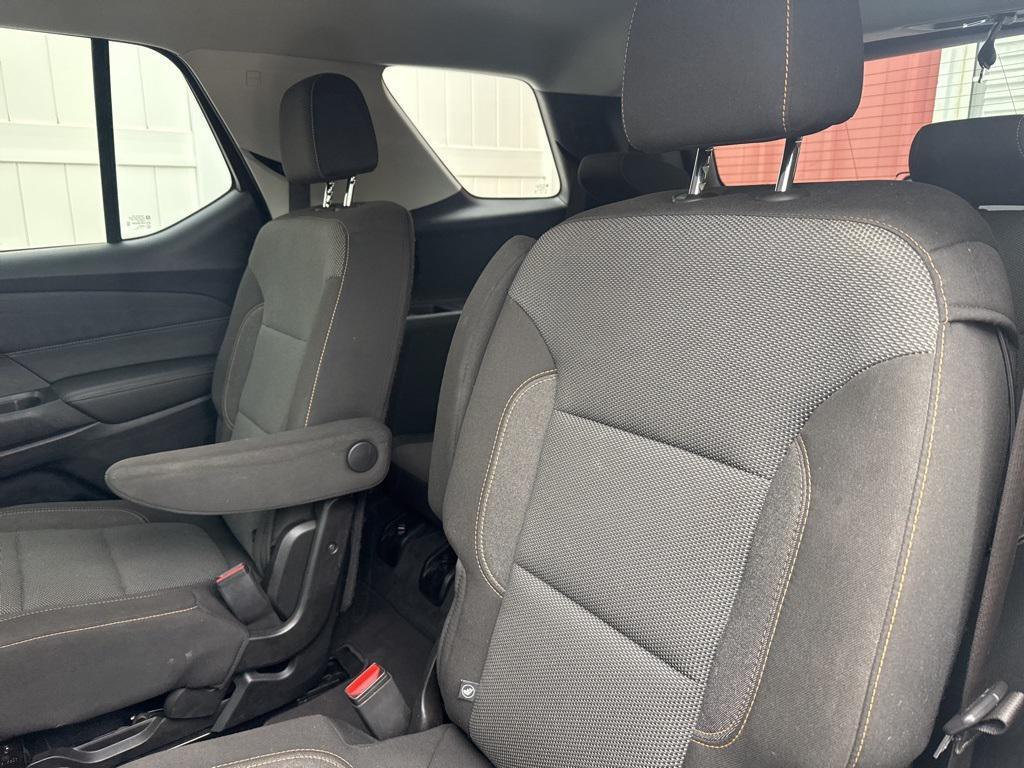 used 2021 Chevrolet Traverse car, priced at $22,997