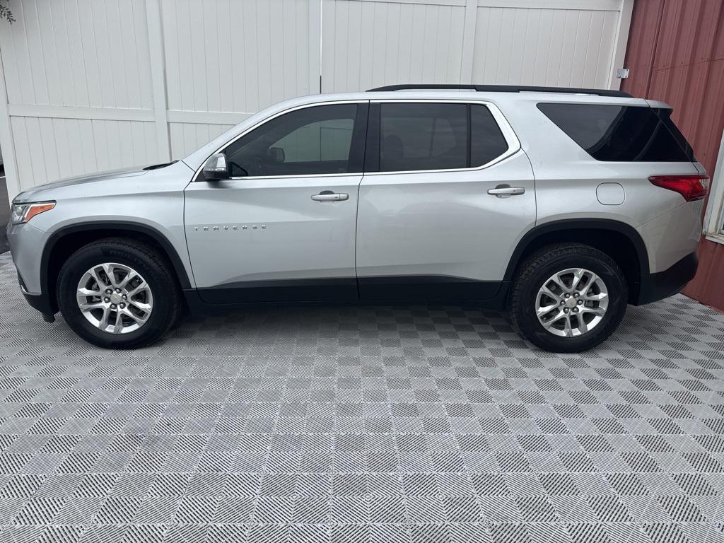 used 2021 Chevrolet Traverse car, priced at $22,997