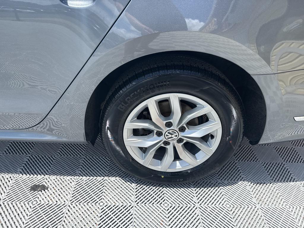 used 2018 Volkswagen Passat car, priced at $12,997