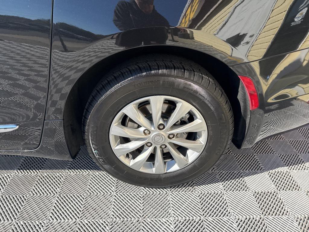 used 2019 Chrysler Pacifica car, priced at $10,995