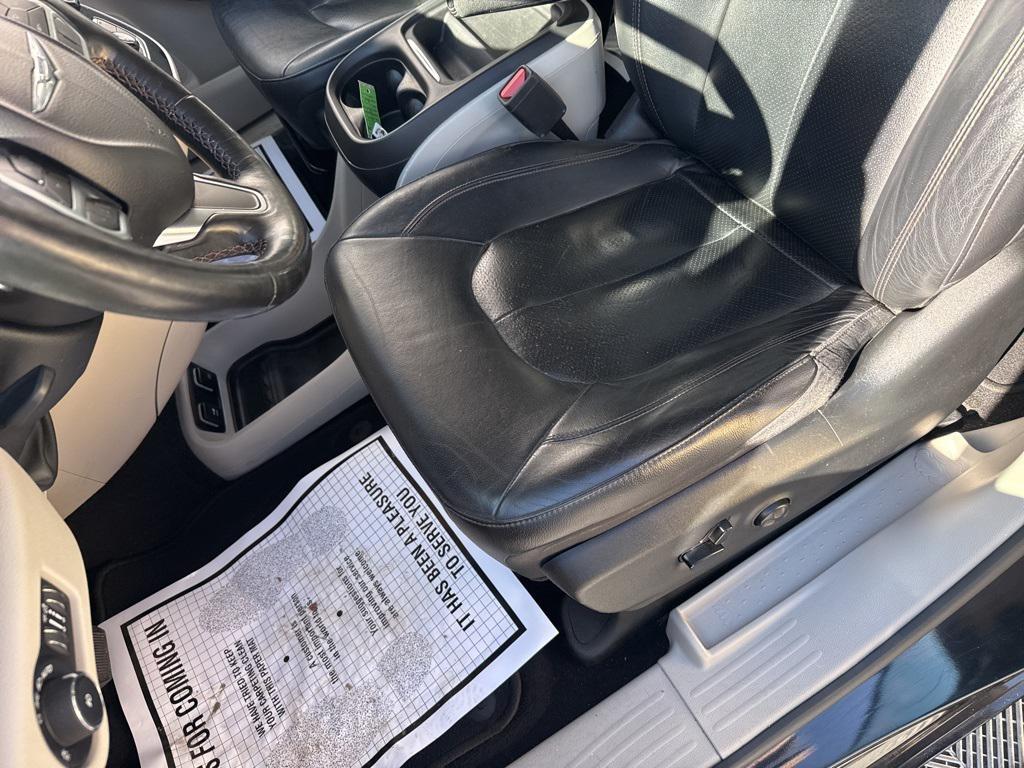 used 2019 Chrysler Pacifica car, priced at $10,995