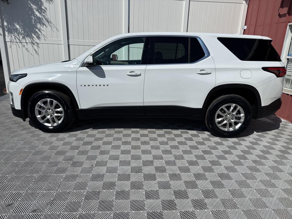 used 2022 Chevrolet Traverse car, priced at $18,997