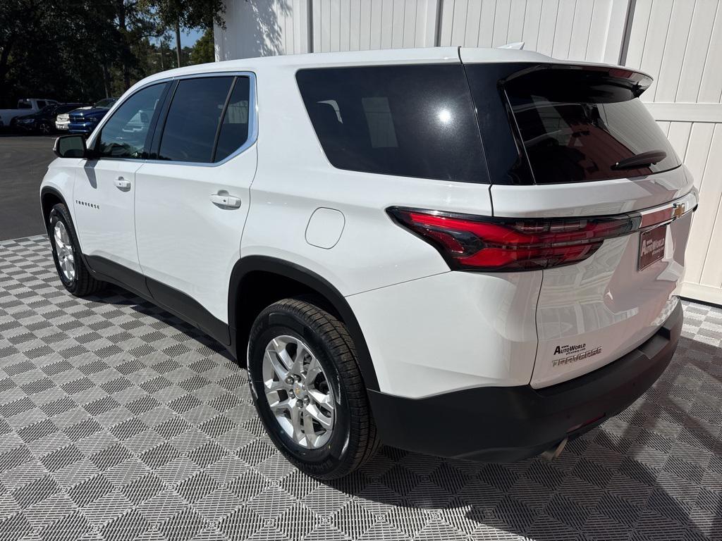 used 2022 Chevrolet Traverse car, priced at $18,997