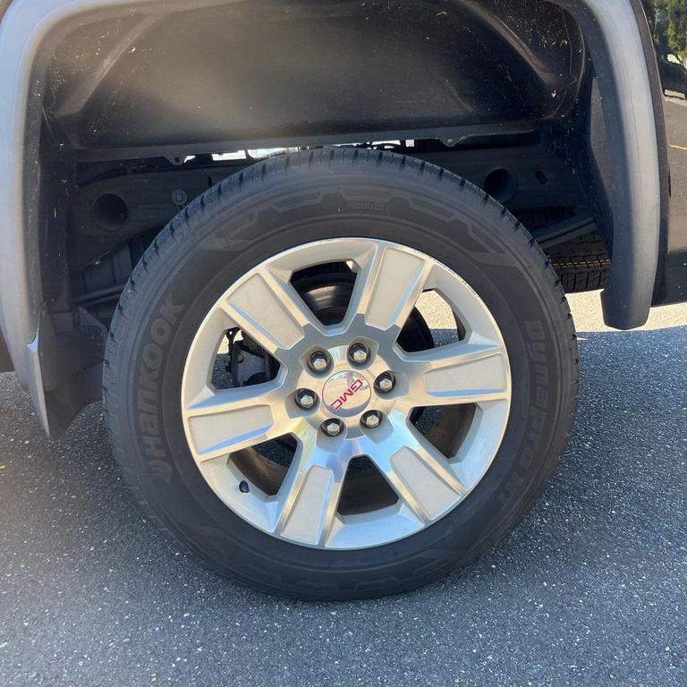 used 2018 GMC Sierra 1500 car, priced at $18,995