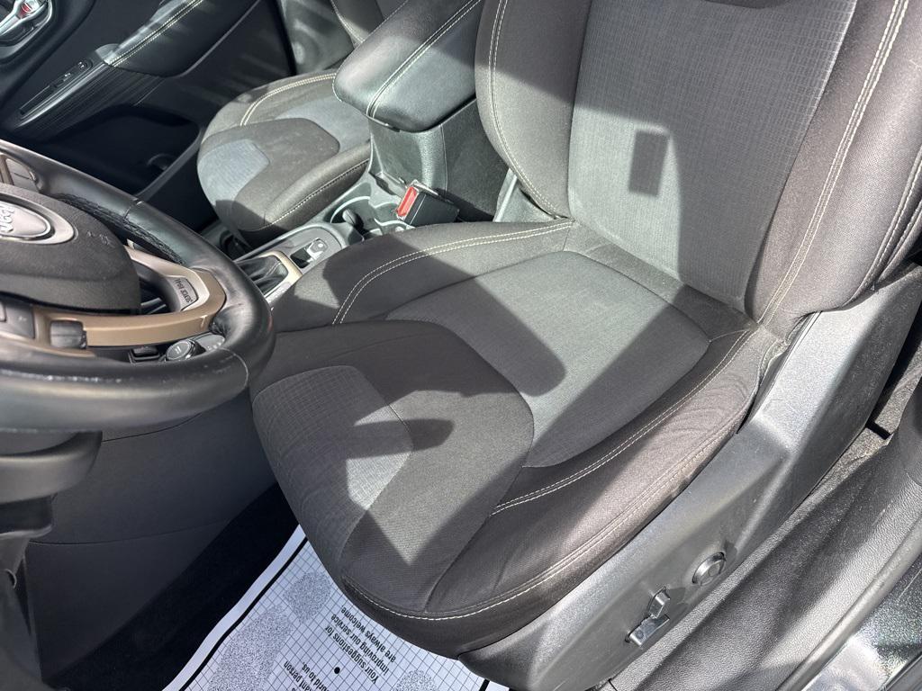 used 2015 Jeep Cherokee car, priced at $14,495