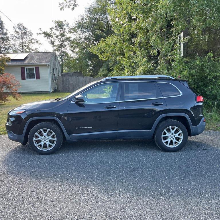 used 2015 Jeep Cherokee car, priced at $13,500