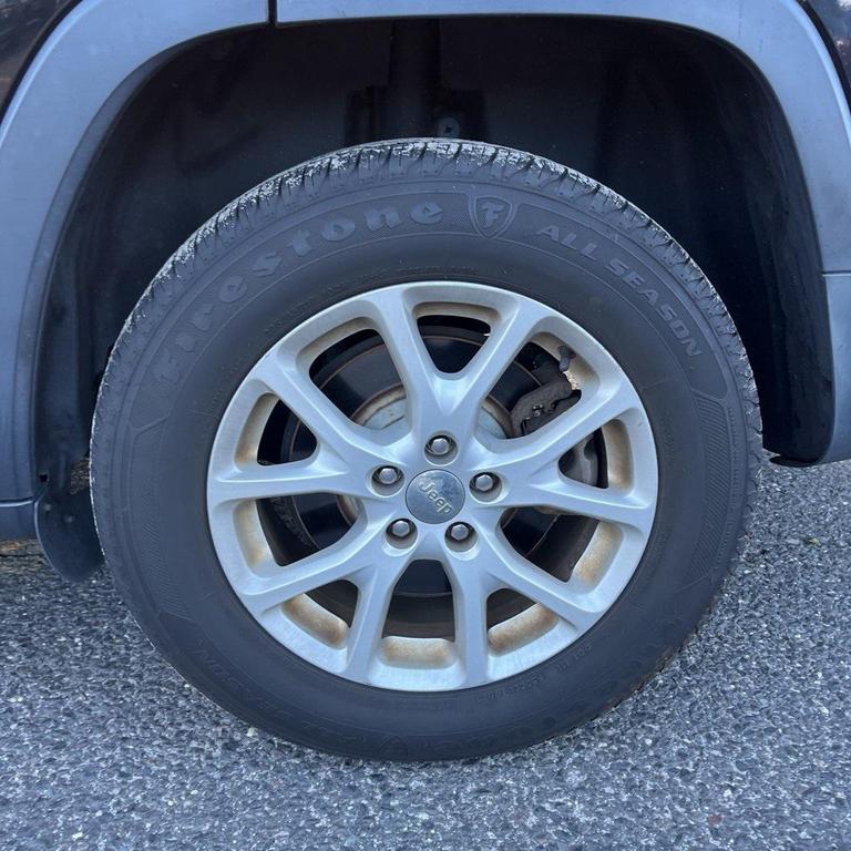 used 2015 Jeep Cherokee car, priced at $13,500