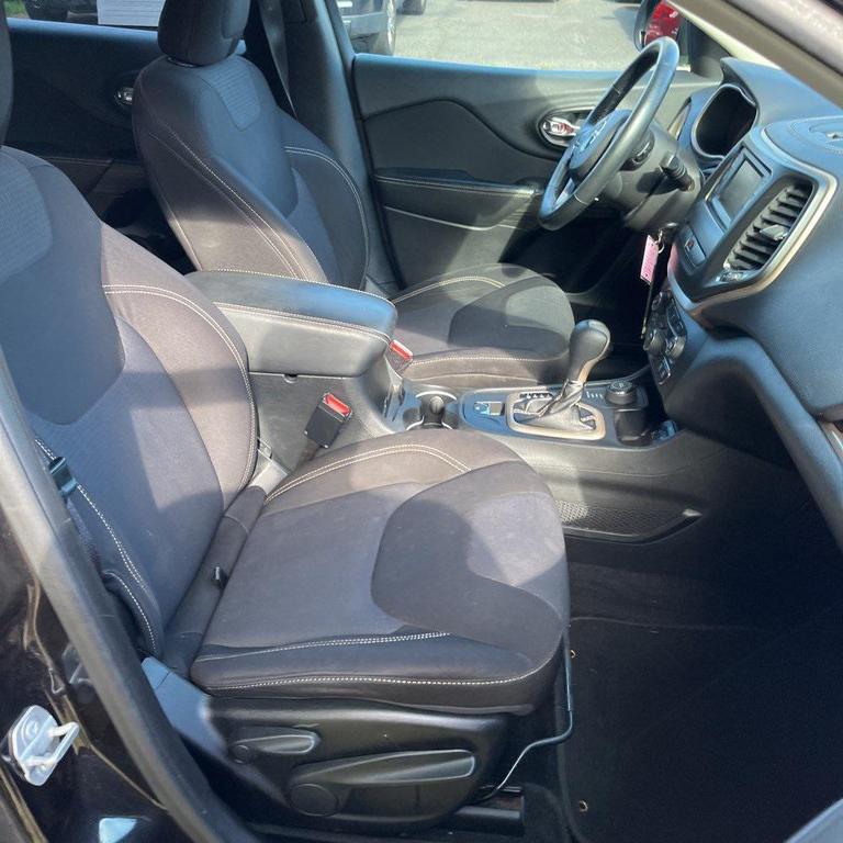 used 2015 Jeep Cherokee car, priced at $13,500