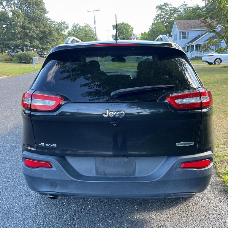 used 2015 Jeep Cherokee car, priced at $13,500