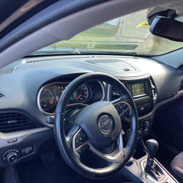 used 2015 Jeep Cherokee car, priced at $13,500