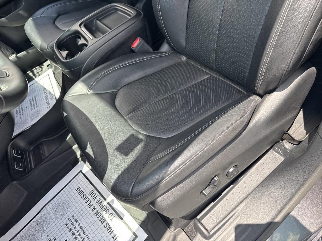 used 2020 Chrysler Pacifica car, priced at $31,500