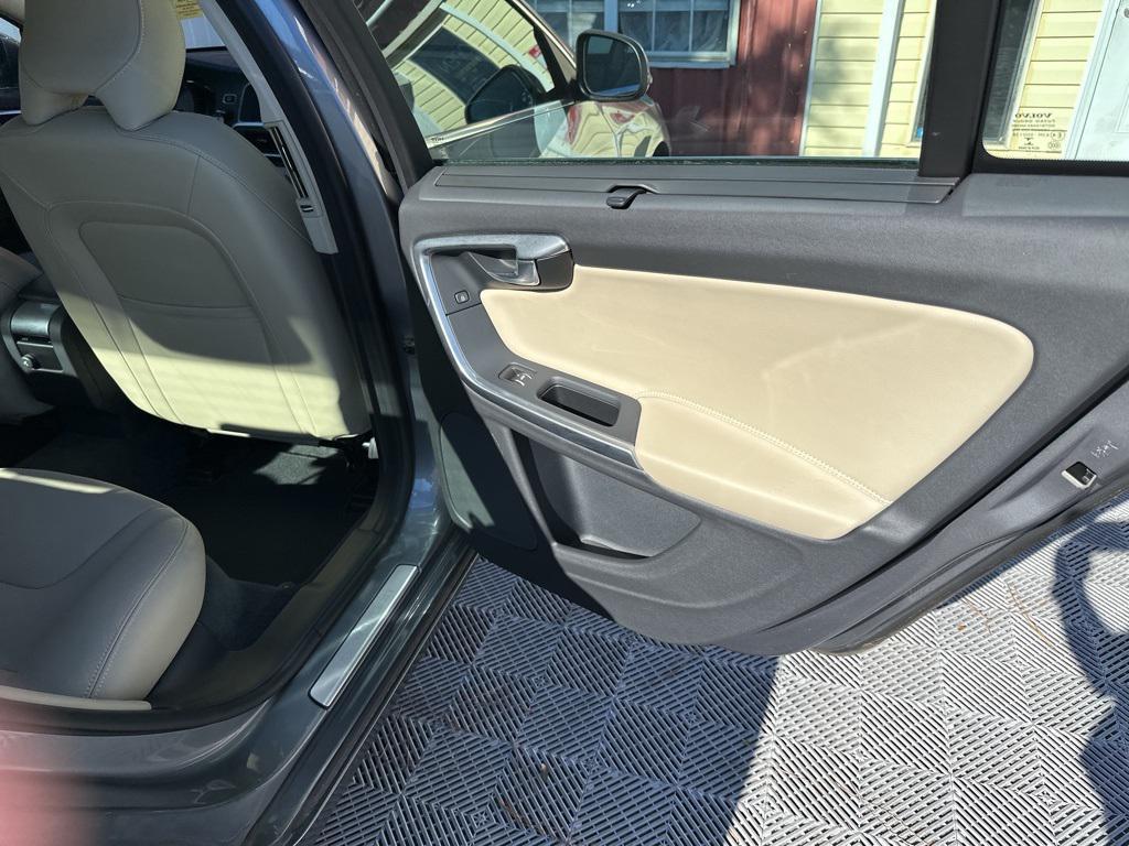 used 2018 Volvo S60 Inscription car, priced at $16,997