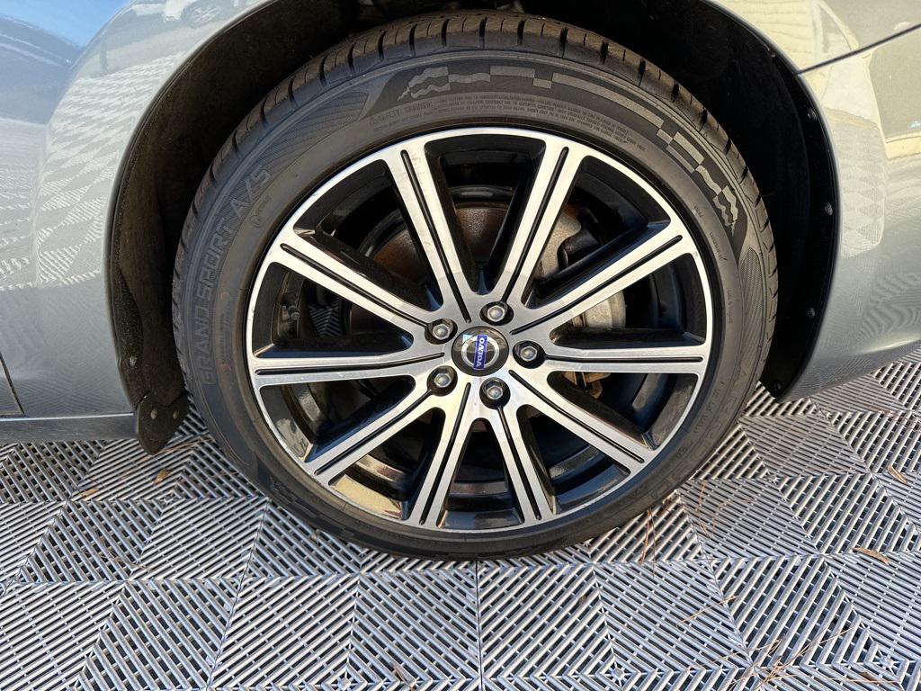 used 2018 Volvo S60 Inscription car, priced at $16,997