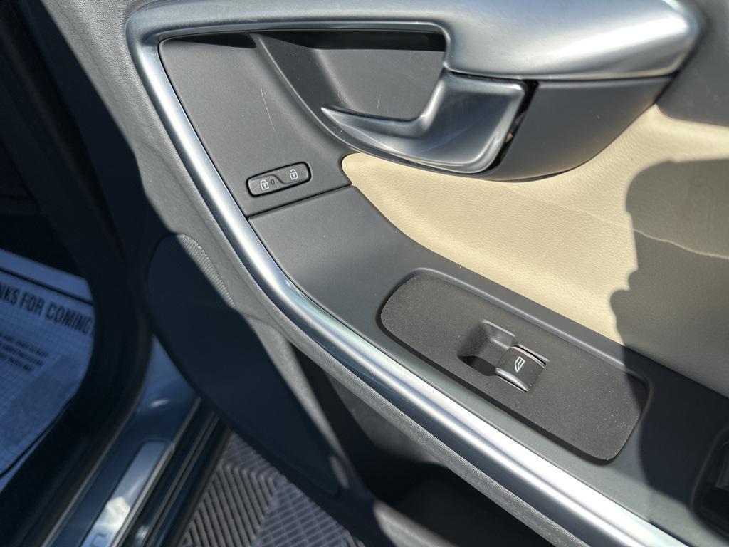 used 2018 Volvo S60 Inscription car, priced at $16,997