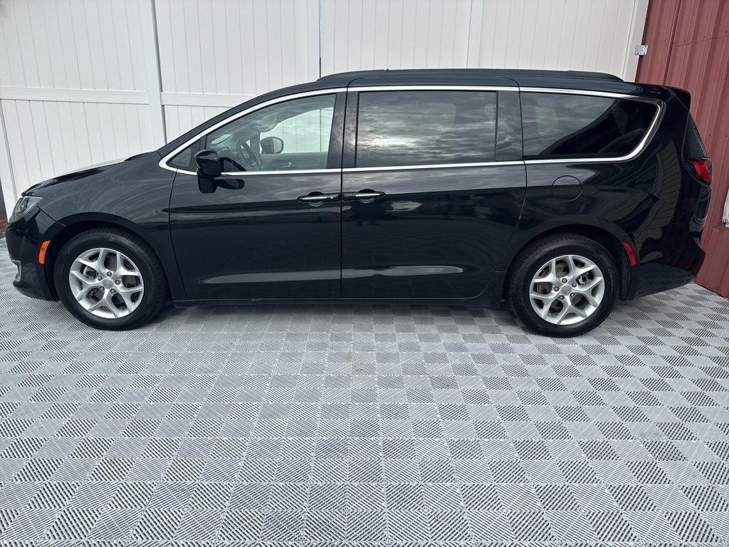 used 2020 Chrysler Pacifica car, priced at $18,997