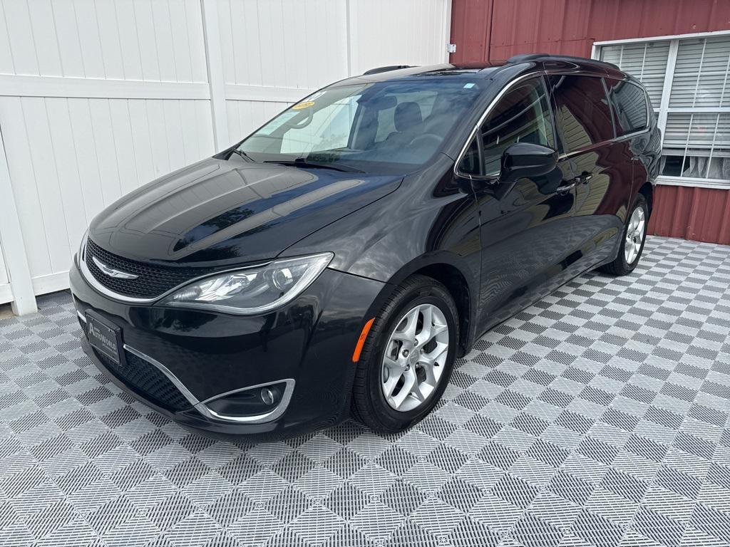 used 2020 Chrysler Pacifica car, priced at $18,997