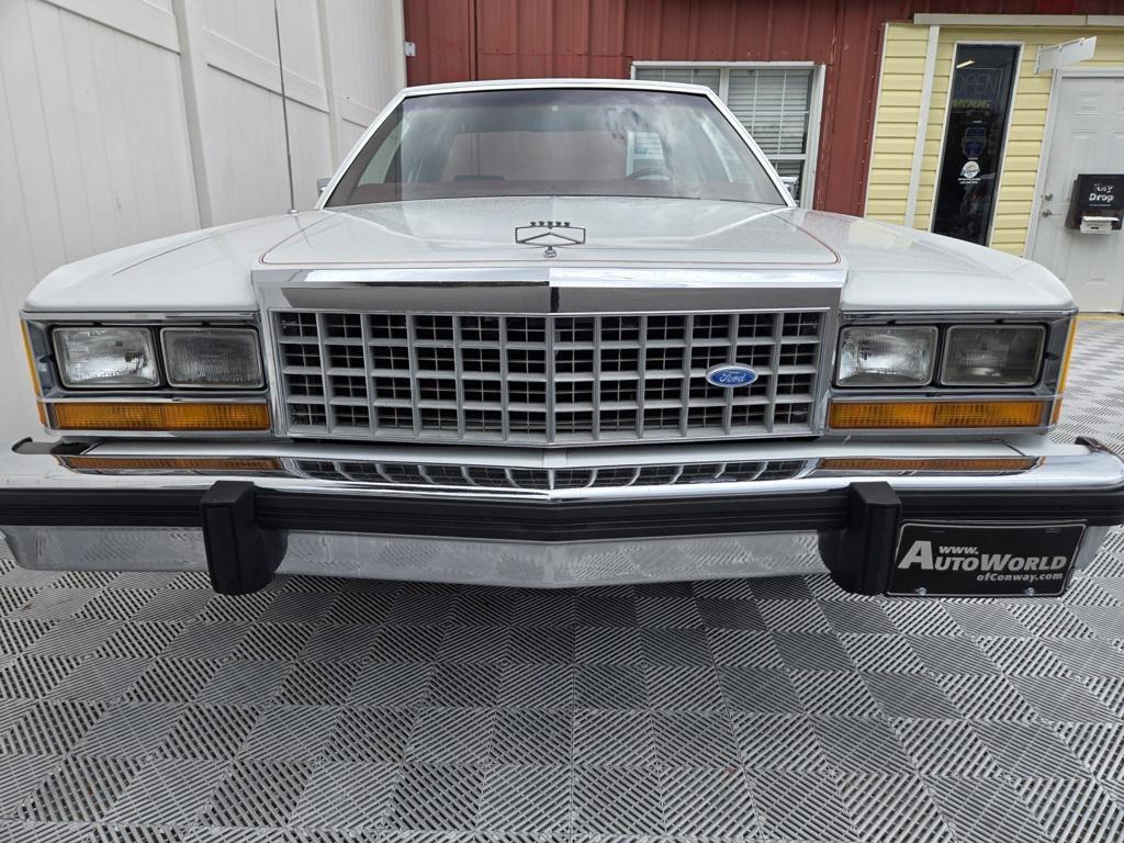 used 1985 Ford Crown Victoria car, priced at $13,778