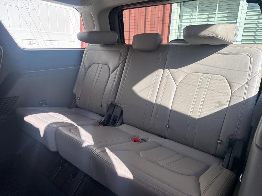 used 2019 Ford Expedition car, priced at $26,997