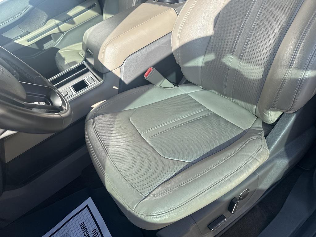 used 2019 Ford Expedition car, priced at $26,997