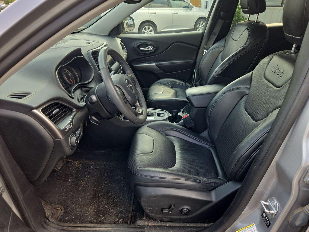 used 2021 Jeep Cherokee car, priced at $21,974