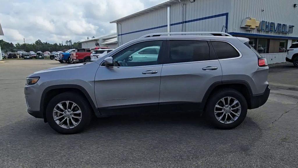 used 2021 Jeep Cherokee car, priced at $21,974