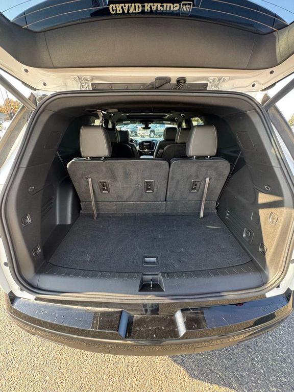 used 2023 Chevrolet Traverse car, priced at $39,341