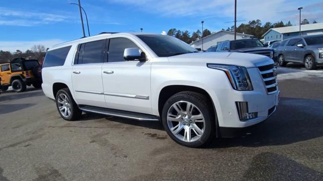 used 2019 Cadillac Escalade ESV car, priced at $31,480