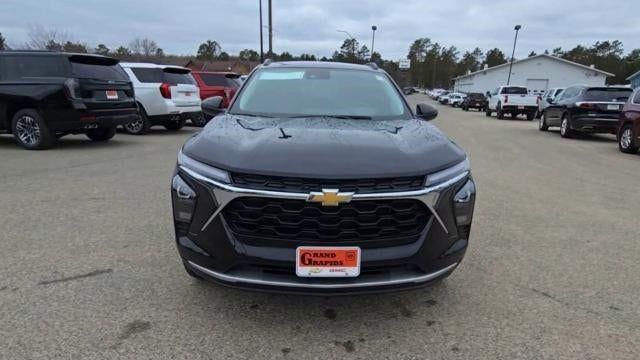 new 2025 Chevrolet Trax car, priced at $25,010