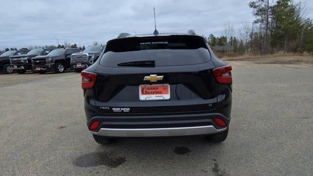 new 2025 Chevrolet Trax car, priced at $25,010
