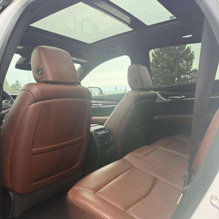 used 2021 Cadillac XT5 car, priced at $31,980