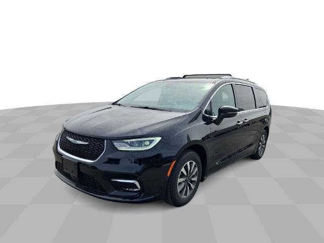 used 2021 Chrysler Pacifica car, priced at $21,980