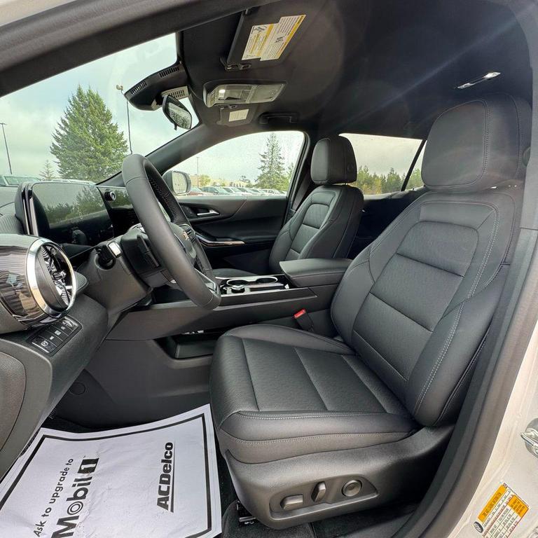 new 2026 Chevrolet Equinox car, priced at $32,870