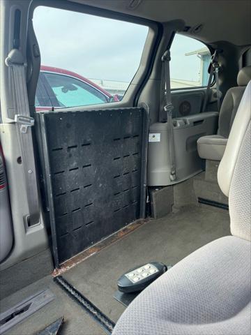 used 2001 Dodge Grand Caravan car, priced at $14,999