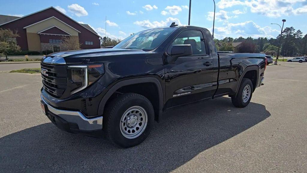 new 2024 GMC Sierra 1500 car, priced at $38,280