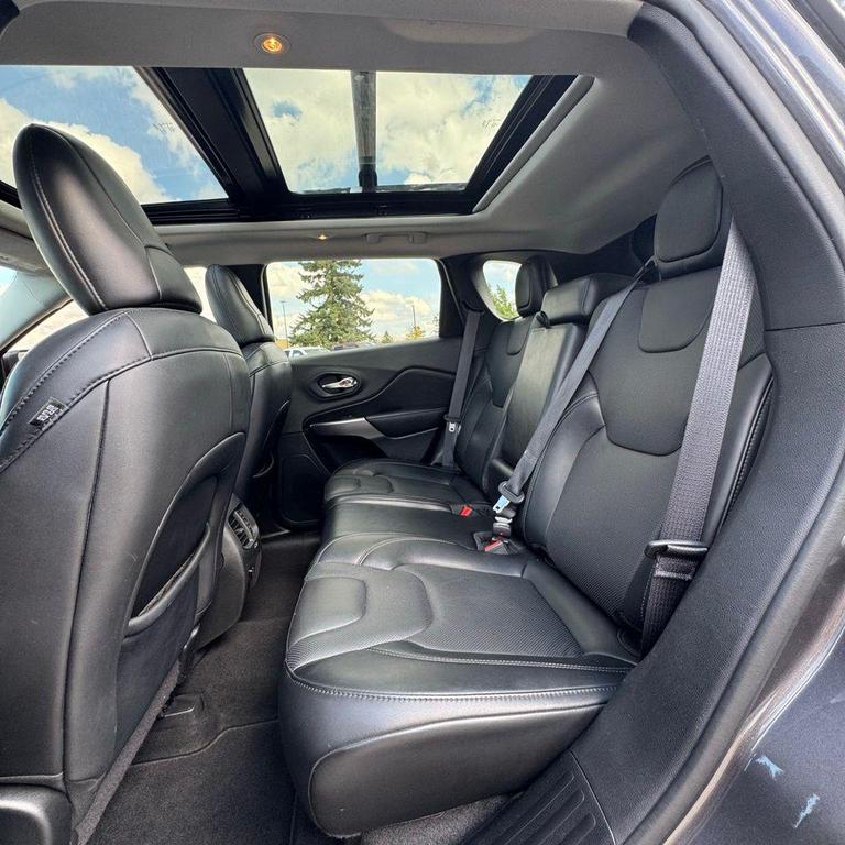 used 2021 Jeep Cherokee car, priced at $22,394