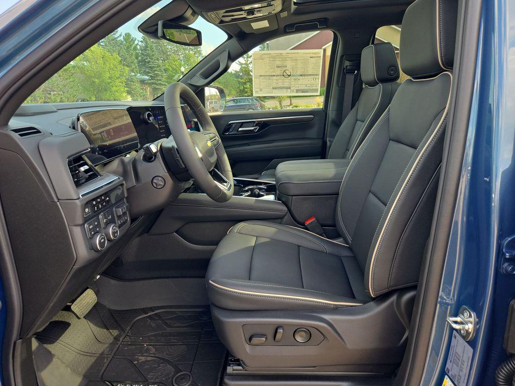 new 2025 Chevrolet Tahoe car, priced at $78,905