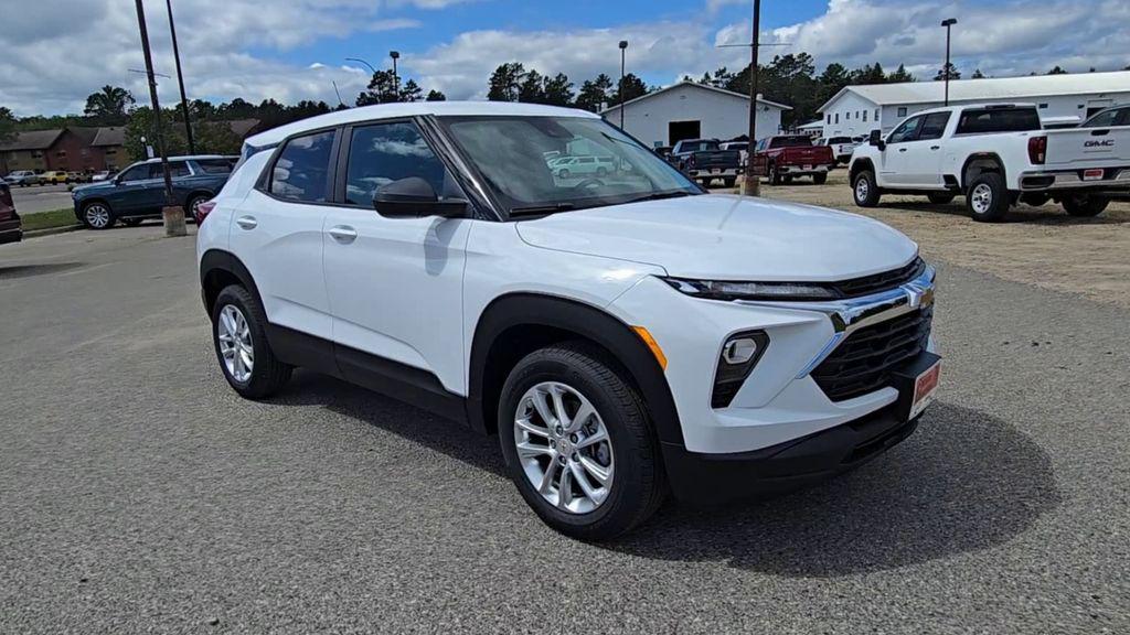 new 2026 Chevrolet TrailBlazer car, priced at $26,330