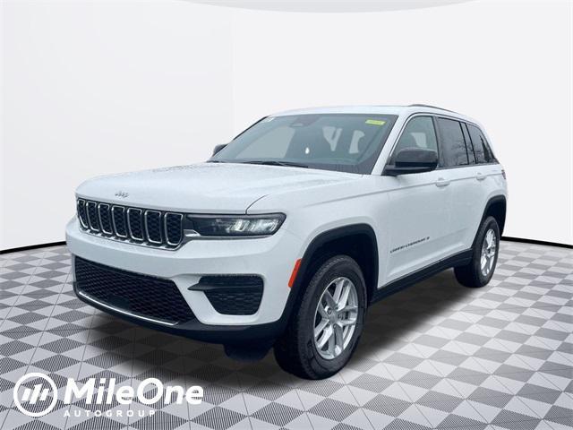 new 2025 Jeep Grand Cherokee car, priced at $38,380