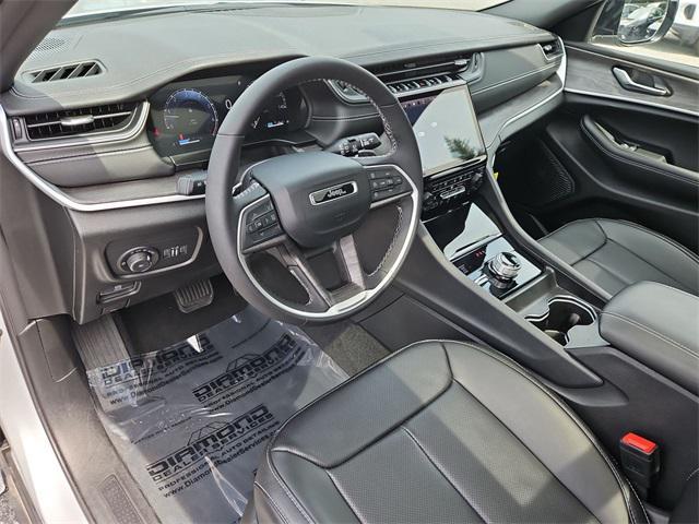 used 2025 Jeep Grand Cherokee car
