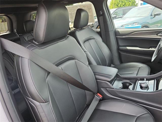 used 2025 Jeep Grand Cherokee car