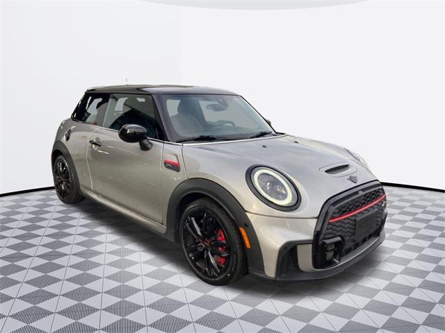 used 2023 MINI Hardtop car, priced at $31,000