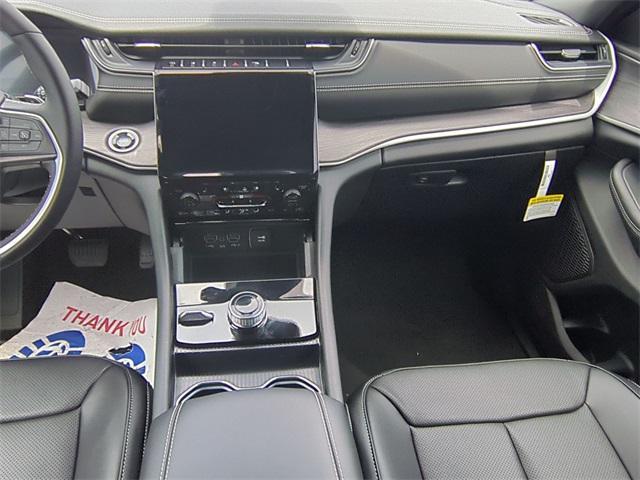 new 2024 Jeep Grand Cherokee car, priced at $43,996
