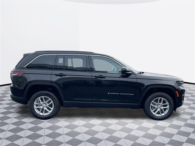 new 2025 Jeep Grand Cherokee car, priced at $38,916