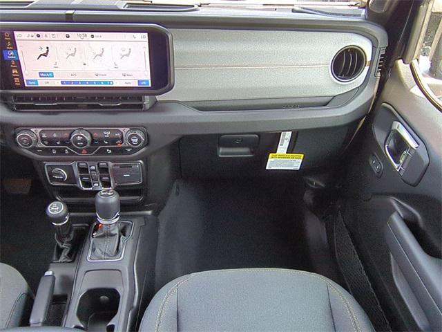 new 2025 Jeep Wrangler car, priced at $45,117