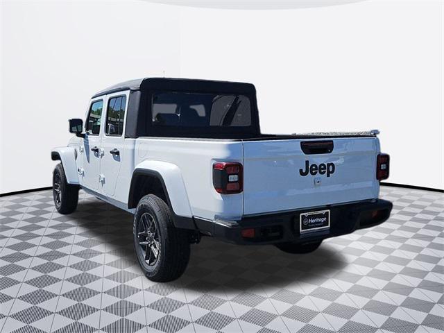 new 2025 Jeep Gladiator car, priced at $43,123