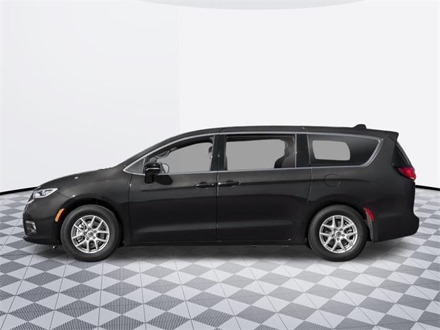 new 2025 Chrysler Pacifica car, priced at $44,627