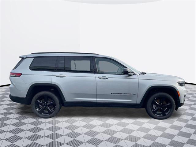 new 2024 Jeep Grand Cherokee L car, priced at $45,022