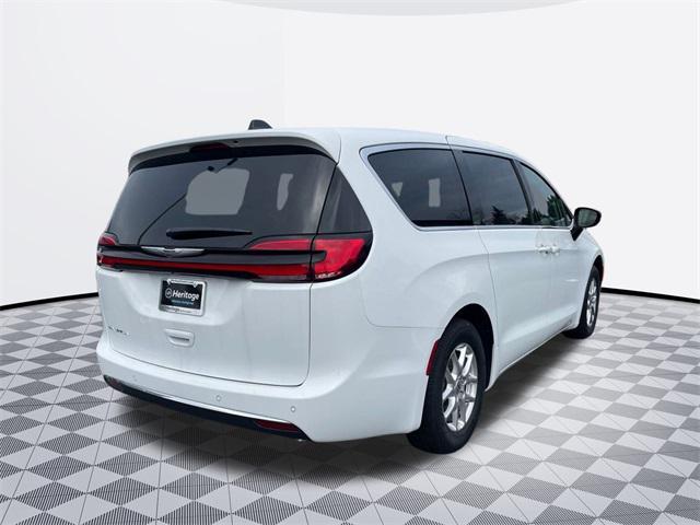 new 2024 Chrysler Pacifica car, priced at $40,314